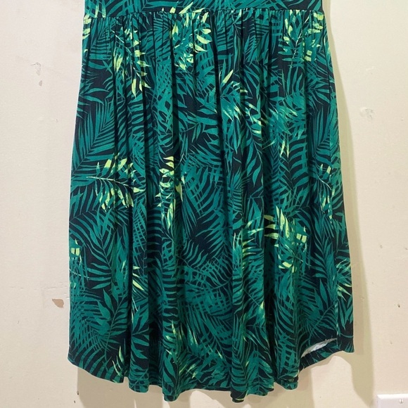 Longyuan Women's Medium Green Leaf Pattern Short Sleeve Mini Dress - Picture 9 of 14